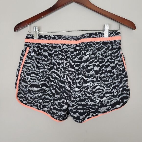 Fabletics Tyson Running Shorts Small - Picture 3 of 4